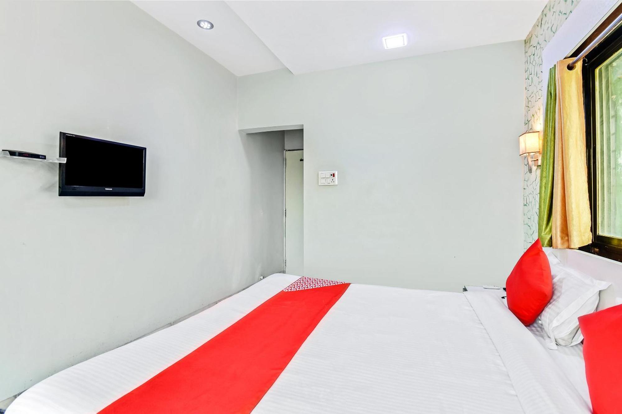 Oyo 61308 Hotel Rw International Hingoli Екстериор снимка