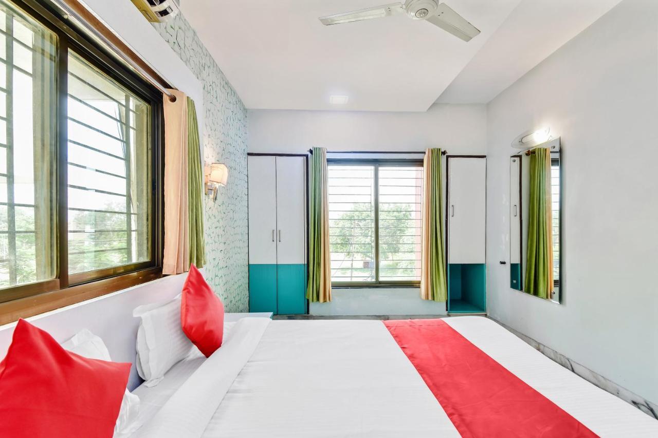 Oyo 61308 Hotel Rw International Hingoli Екстериор снимка